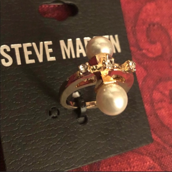 😁Steve Madden Pearl and Clear Stone Ring - Picture 5 of 6